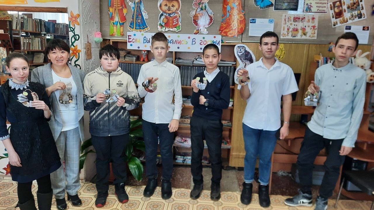 Литературный час в районной библиотеке.